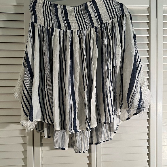 Mudpie Kristin Off Shoulder White & Blue, size- M/L - Picture 5 of 5